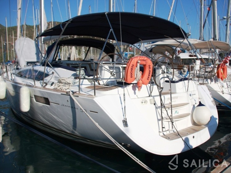 Jeanneau 53 - Yacht Charter Sailica