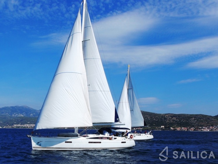 Jeanneau 53 - Yacht Charter Sailica