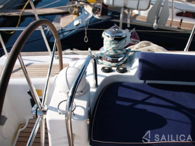 Jeanneau 53 - Yacht Charter Sailica