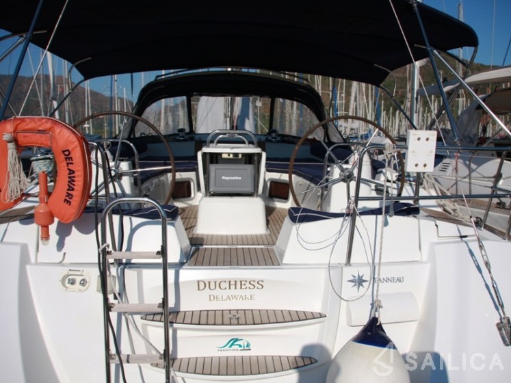 Jeanneau 53 - Yacht Charter Sailica
