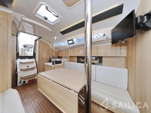 Cobra 38 - Yacht Charter Sailica