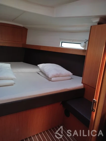 Bavaria 37 Cruiser - Yacht Charter Sailica