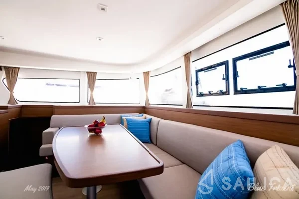 Lagoon 42 - Yacht Charter Sailica