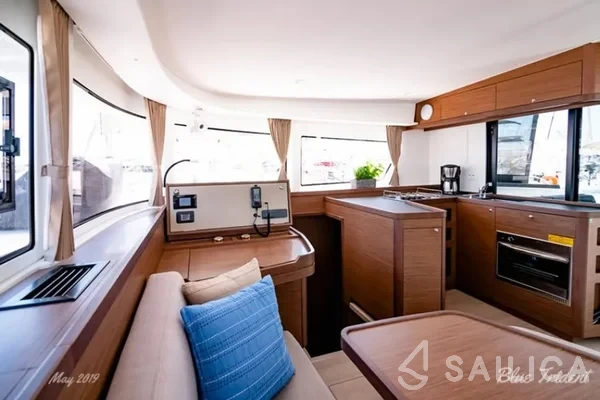 Lagoon 42 - Yacht Charter Sailica