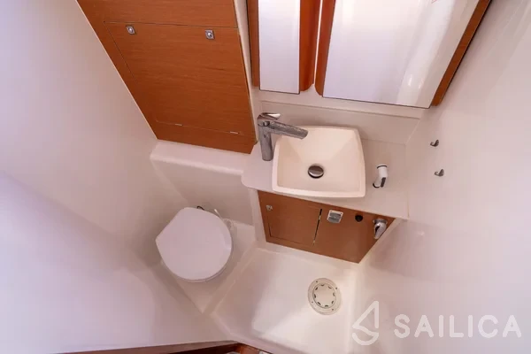 Dufour 460 GL - Yacht Charter Sailica