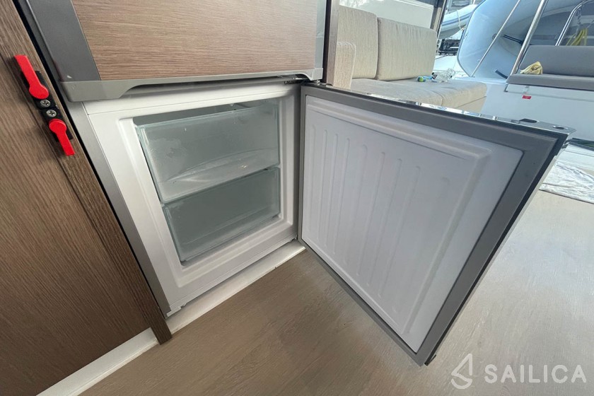 Bali Catspace - Yacht Charter Sailica