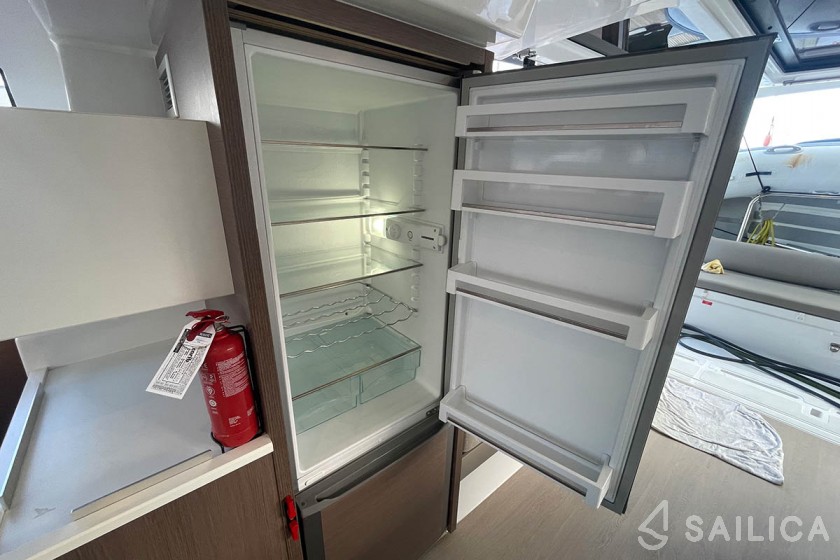 Bali Catspace - Yacht Charter Sailica