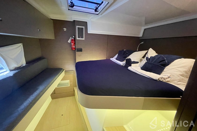 Bali Catspace - Yacht Charter Sailica