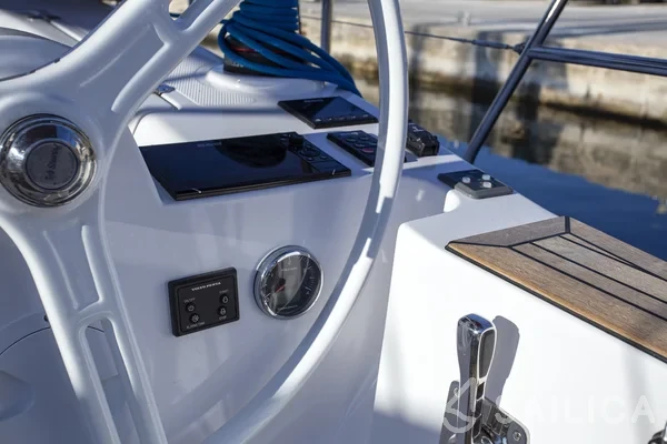 Elan 40 Impression - Yacht Charter Sailica
