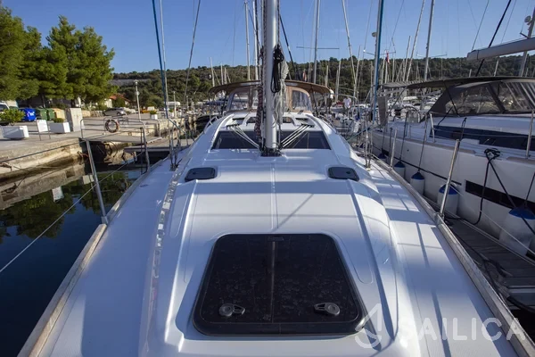 Elan 40 Impression - Yacht Charter Sailica