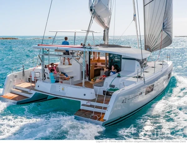 Lagoon 42 - Yacht Charter Sailica
