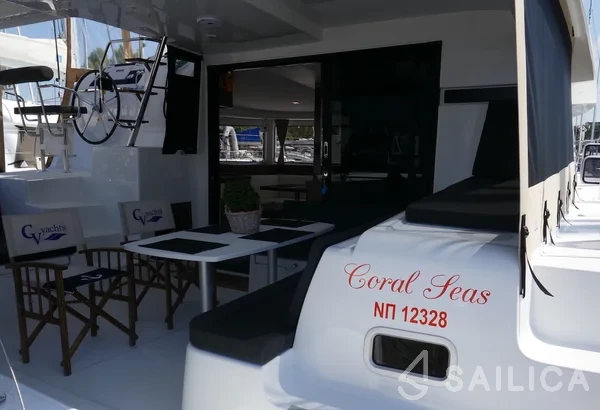 Lagoon 42 - Yacht Charter Sailica