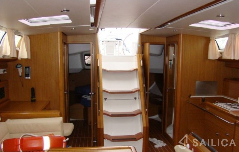 Sun Odyssey 44 i - Yacht Charter Sailica