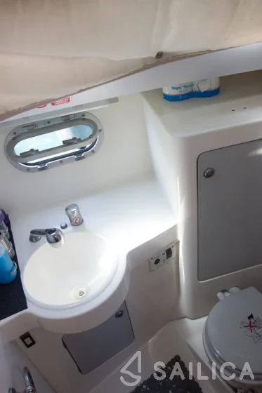Sun Odyssey 33 - Yacht Charter Sailica