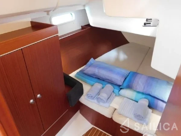 Hanse 415 - Yacht Charter Sailica