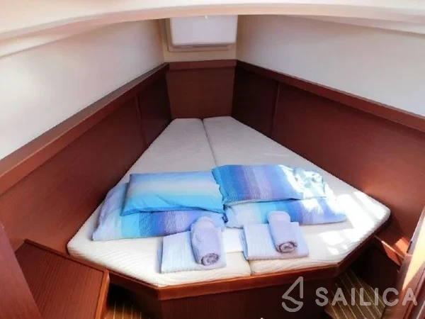 Hanse 415 - Yacht Charter Sailica