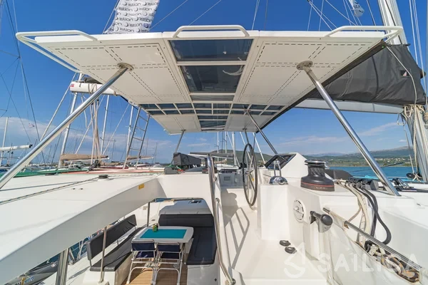 Lagoon 450  Flybridge - Yacht Charter Sailica
