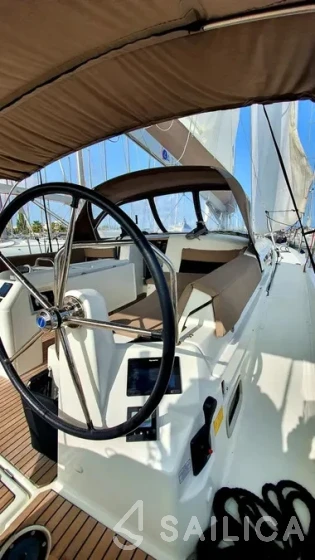 Sun Odyssey 490 - Yacht Charter Sailica