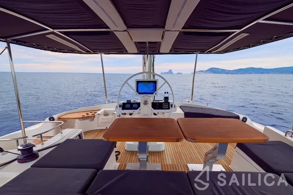 Lagoon 52 - Yacht Charter Sailica