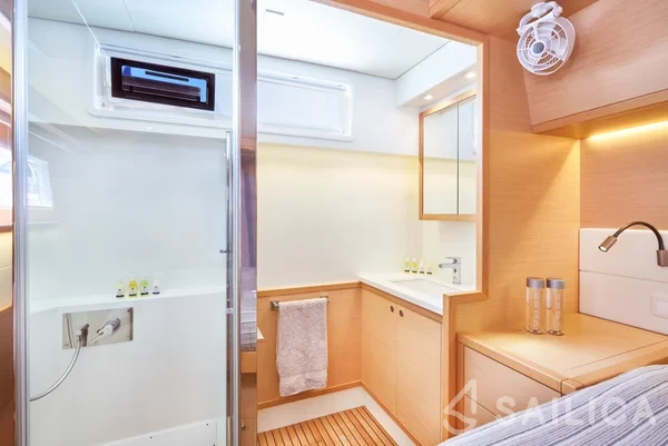 Lagoon 52 - Yacht Charter Sailica