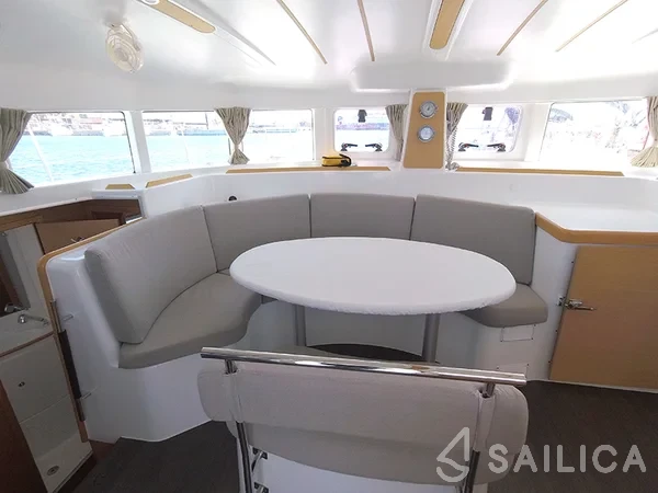 Lagoon 380 - Yacht Charter Sailica