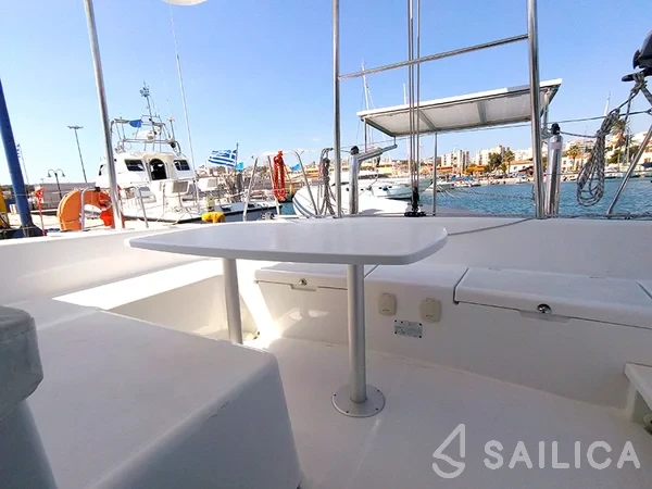Lagoon 380 - Yacht Charter Sailica