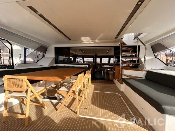 Samana 59 - Yacht Charter Sailica