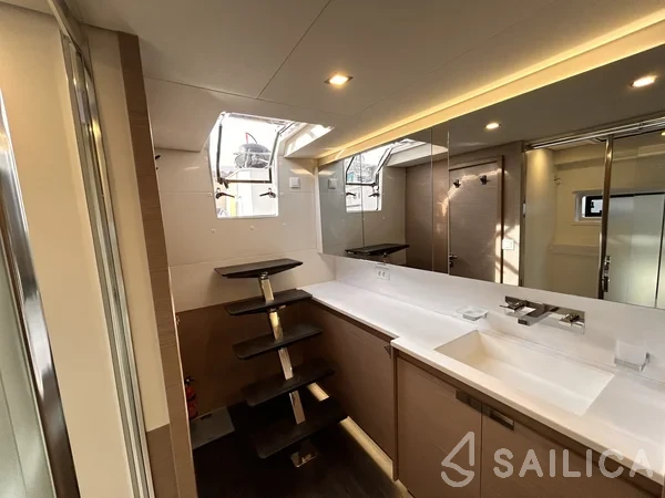 Samana 59 - Yacht Charter Sailica
