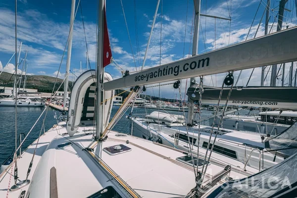 Sun Odyssey 49i - Yacht Charter Sailica