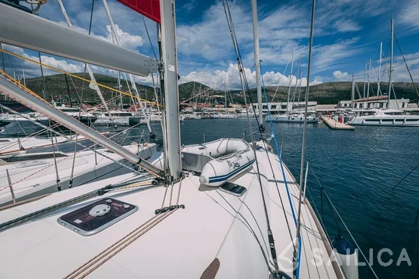 Sun Odyssey 49i - Yacht Charter Sailica