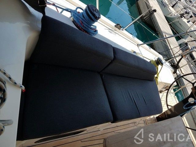 More 55 - Yacht Charter Sailica
