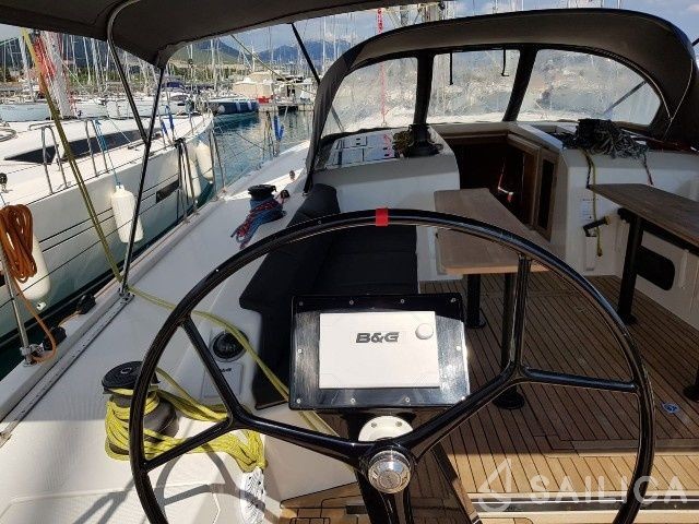 More 55 - Yacht Charter Sailica