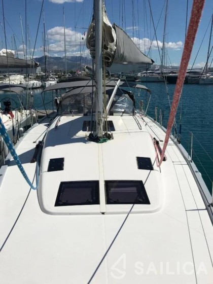 More 55 - Yacht Charter Sailica