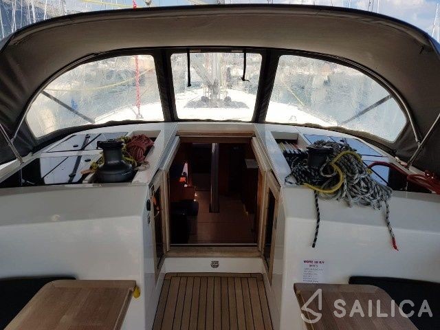 More 55 - Yacht Charter Sailica