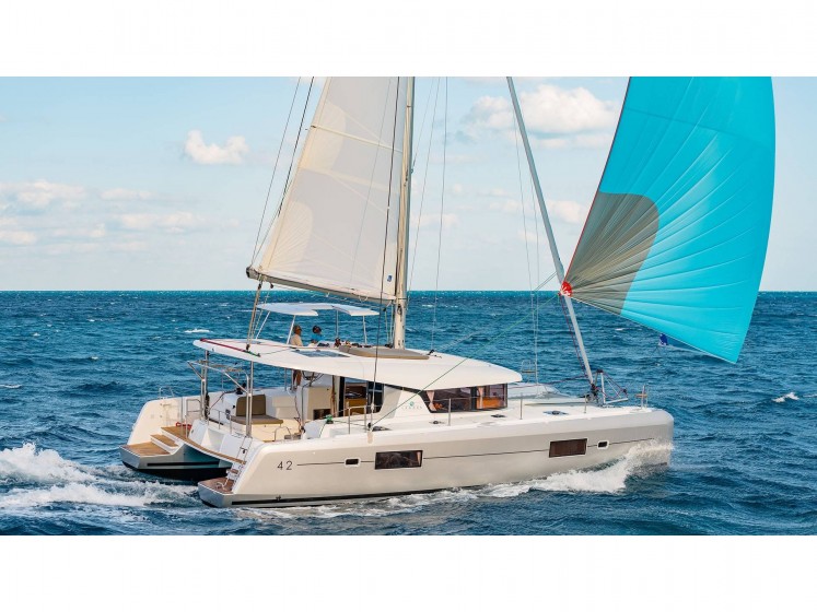 Lagoon 42 - Yacht Charter Sailica