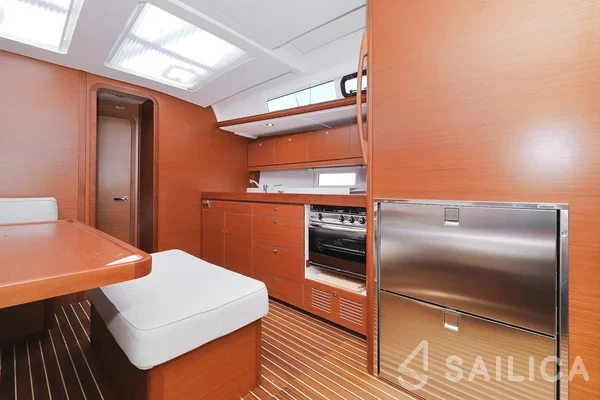 Dufour 460 GL - Yacht Charter Sailica