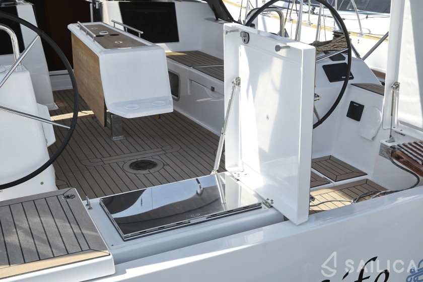 Dufour 460 GL - Yacht Charter Sailica