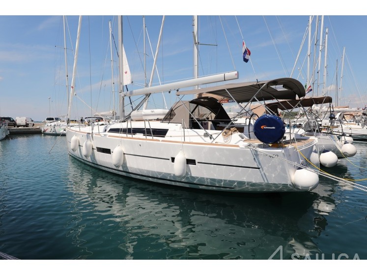 Dufour 460 GL - Yacht Charter Sailica