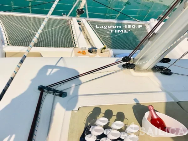 Lagoon 450 - Yacht Charter Sailica