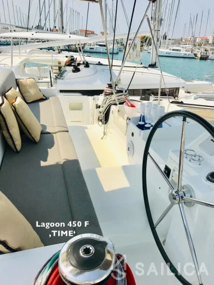 Lagoon 450 - Yacht Charter Sailica