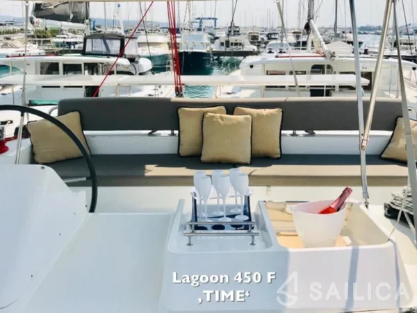 Lagoon 450 - Yacht Charter Sailica