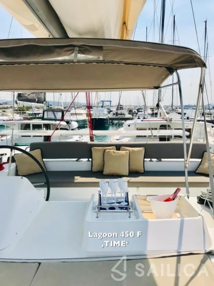 Lagoon 450 - Yacht Charter Sailica