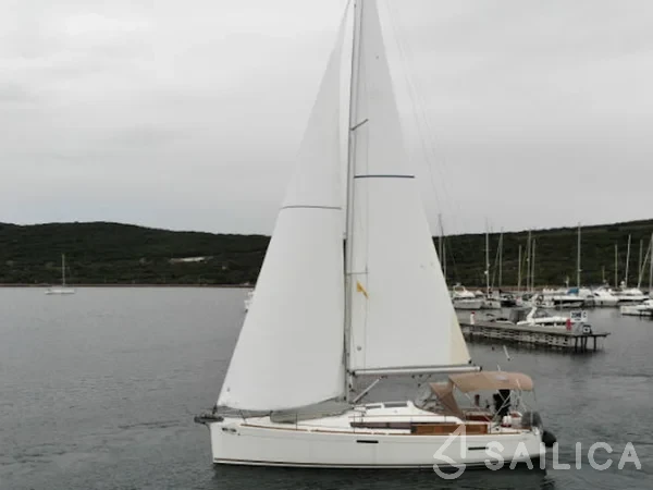 Sun Odyssey 389 - Yacht Charter Sailica