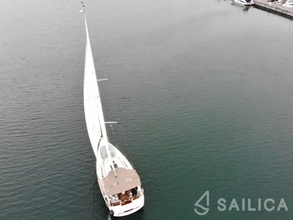 Sun Odyssey 389 - Yacht Charter Sailica