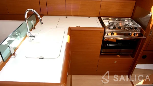Sun Odyssey 389 - Yacht Charter Sailica
