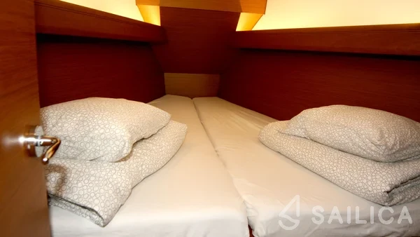 Sun Odyssey 389 - Yacht Charter Sailica