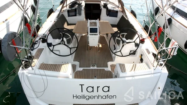Sun Odyssey 389 - Yacht Charter Sailica