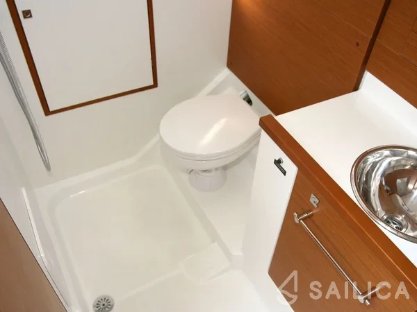 Sun Odyssey 389 - Yacht Charter Sailica