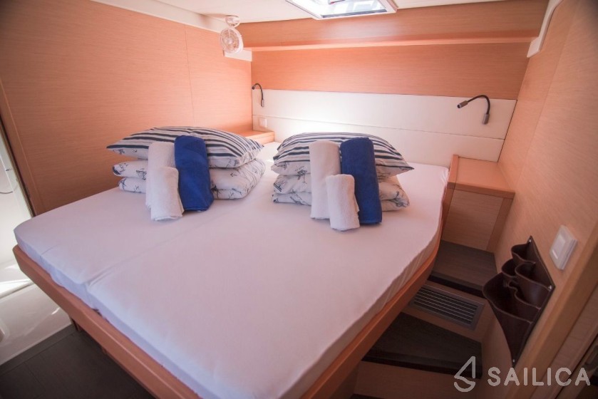 Lagoon 52F - Yacht Charter Sailica