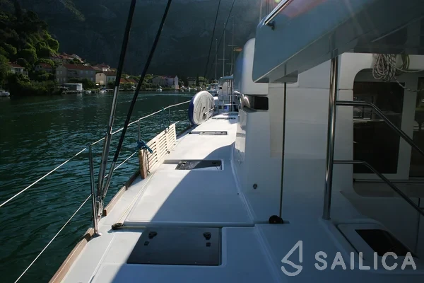 Lagoon 52F - Yacht Charter Sailica